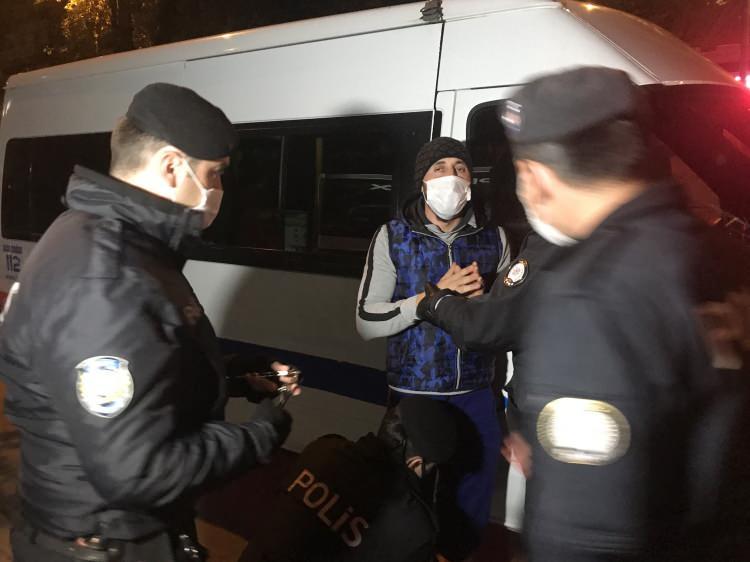 <p>Toplamda 20 bin 104 TL cezai işlem uygulandı. G&ouml;zaltına alınan şahıs ifadesi alınmak &uuml;zere polis merkezine g&ouml;t&uuml;r&uuml;ld&uuml;.</p>
