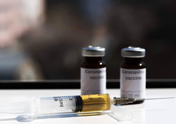 <p>Yeni bulgular, virüse karşı bağışıklığın kısa süreli olabileceğinden ve pandemiyi kontrol altında tutmak için aşıların tekrar tekrar uygulanması gerekebileceğinden endişelenen uzmanları rahatlatacak gibi görünüyor.</p>