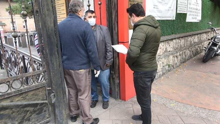 <p>Kocaeli&rsquo;de korona vir&uuml;s tedbirleri kapsamında ger&ccedil;ekleştirilen KPSS Orta&ouml;ğretim sınavı saat 10.15&rsquo;te başladı. Adaylar sınava girmek i&ccedil;in sınav saatinden &ouml;nce okulların &ouml;nlerinde toplandı.&nbsp;</p>

<p>&nbsp;</p>
