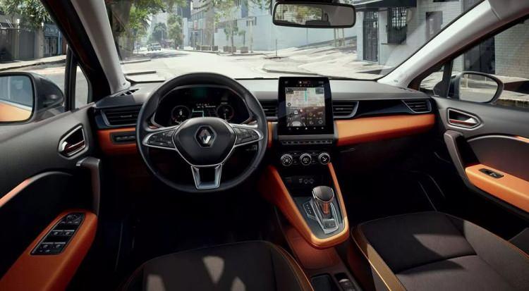 <p><strong>İÇ MEKANDA YÜKSEK KALİTE VE SON TEKNOLOJİ</strong></p>
<p>Renault'ta Yeni Clio ile başlayan iç tasarım değişimi, Yeni Captur ile devam ediyor. Sürücüye doğru hafif eğimli <strong>“Akıllı Kokpit”</strong> daha da geliştirilirken, kokpit tarzı yeni bir konsol sunuluyor.</p>
<p> </p>