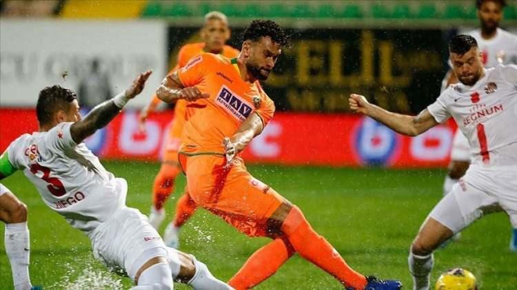 <p><strong>STEVEN CAULKER (ALANYASPOR)</strong></p>
