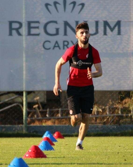 <p><strong>DOĞUKAN SİNİK (ANTALYASPOR)</strong></p>
