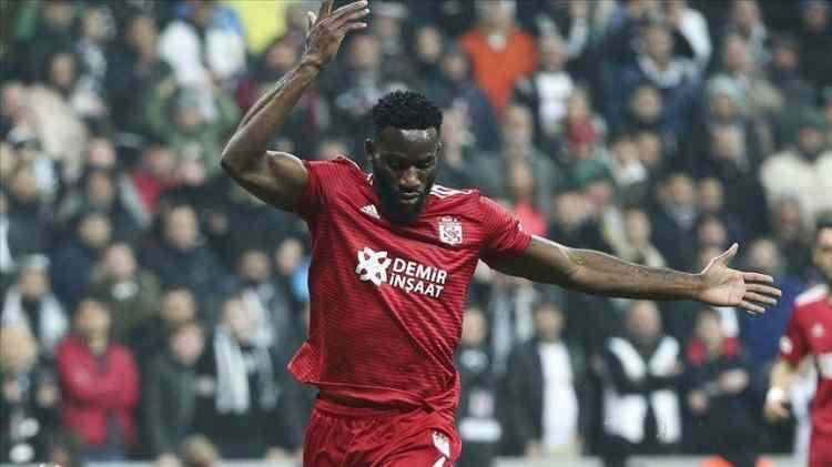 <p><strong>APPINDANGOYE (SİVASSPOR)</strong></p>