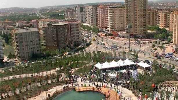 <p>7- Şehitkamil</p>
<p>Gaziantep’in başka bir ilçesi <strong>Şehitkamil </strong>de ilk 10’un içinde. <strong>794.931 </strong>kişilik nüfusa haiz.</p>