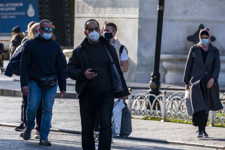 <p>Düğünlerin oturma düzeni, maske, mesafe ve temizlik kuralları ile nikah merasimi şeklinde en fazla bir saat süre içerisinde yapılacak.</p>
<p> </p>