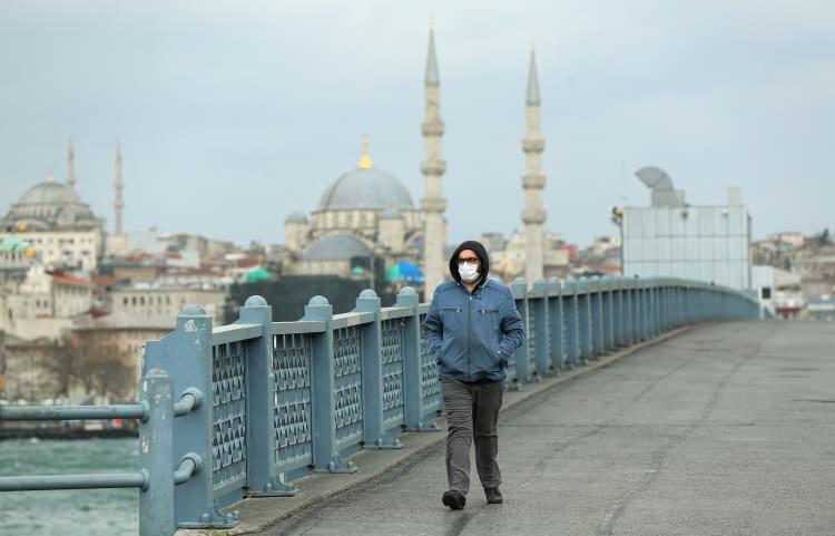 Pandeminin ciddiyetini bu sözlerle anlattı: Hızlı otomobil bile kullanmayın