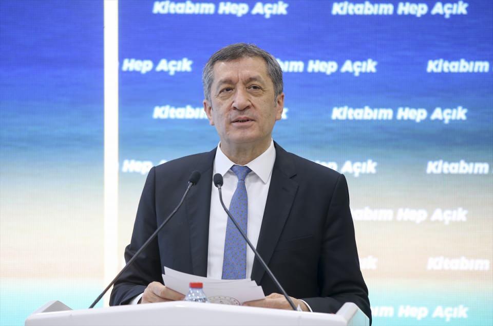 Milli Eğitim Bakanı Sel&ccedil;uk'tan uzaktan eğitim a&ccedil;ıklaması! S&uuml;rpriz 'sınav' kararı...