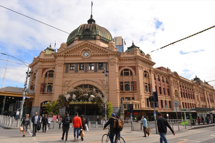 <p>Victoria Eyaleti Başbakanı Daniel Andrews, Melbourne'de düzenlediği basın toplantısında, tedavisi tamamlanan son aktif hastanın sağlığına kavuşmasıyla eyalette Kovid-19 vakası kalmadığını açıkladı.</p>

<p> </p>
