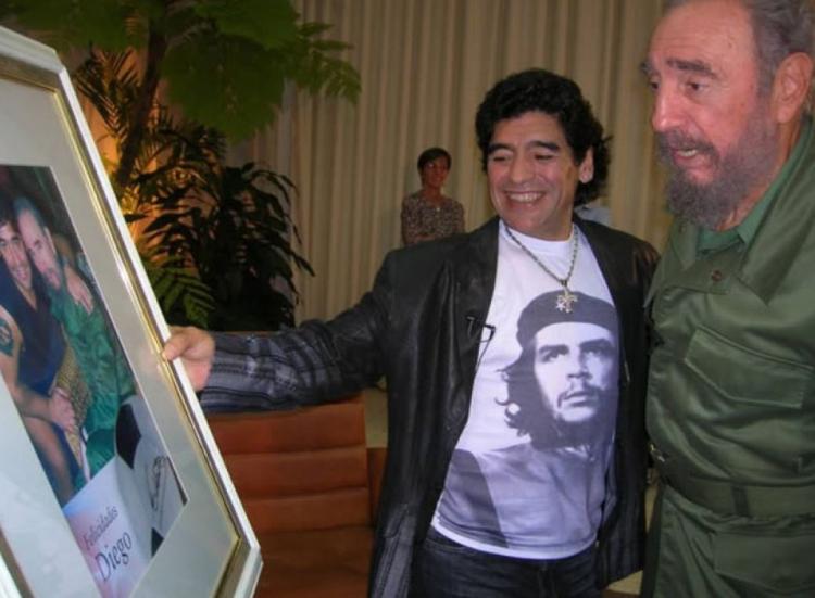 <p>Diego Maradona'nın yakın arkadaşı Fidel Castro'da 4 yıl önce bugün 25 Kasım'da yaşamını yitirmişti.</p>
