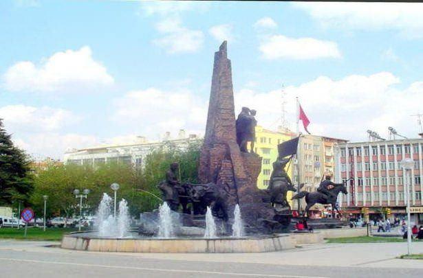 <p>UŞAK<br />
<br />
370.509 kişi</p>
