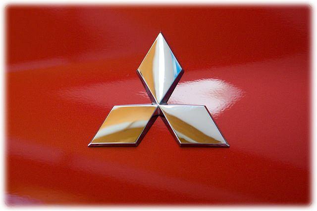 <p>Mitsibushi Colt 2006</p>
<p>47.000<br />
</p>