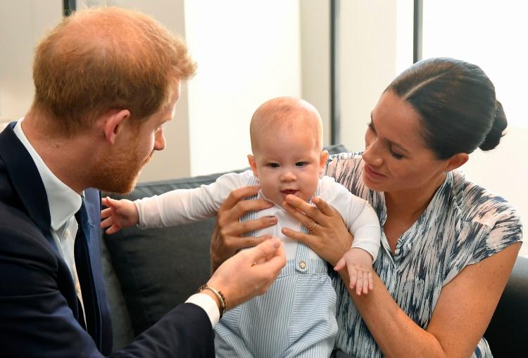 <p>İngiliz Kraliyet sarayından ayrılıp ABD'de yaşamaya başlayan Prens Harry ve Meghan Markle'den kötü haber geldi. </p>