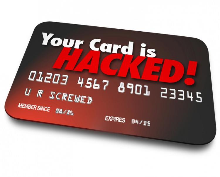 <p>PANDEMİYİ KULLANIYORLAR</p>
<p>Ticaret Bakanlığı geçen hafta bu konuda kart sahiplerini uyardı ve sosyal medyada ‘geçirdiğimiz pandemi dönemine istinaden bankaların kredi kartı aidat iade işlemleri başlamıştır. İadenizi almak için yukarıdaki linke tıklayın’ şeklindeki paylaşımlara itibar edilmemesini istedi. Peki kart sahiplerini dolandırıcıların hedefi haline getiren ve bankaların hizmet karşılığında yılda bir kez de olsa aldığı kart aidatından kurtulmak mümkün mü?</p>