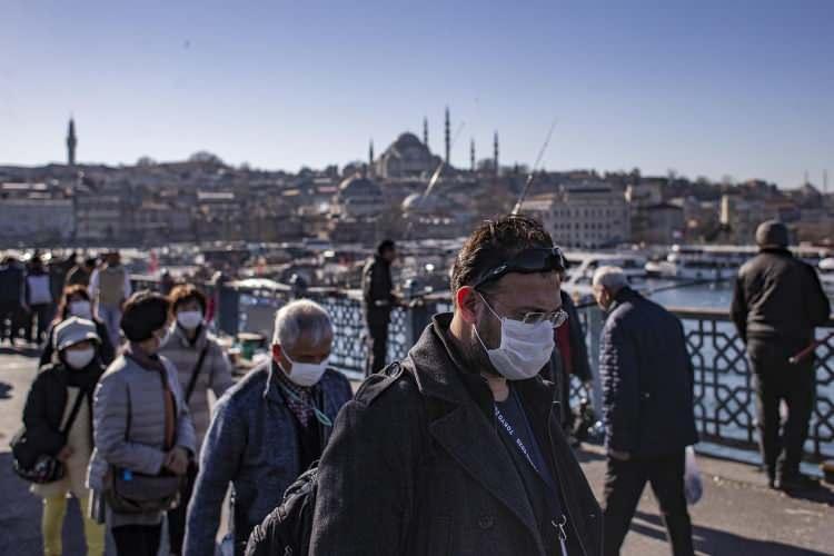 Pandeminin ciddiyetini bu sözlerle anlattı: Hızlı otomobil bile kullanmayın