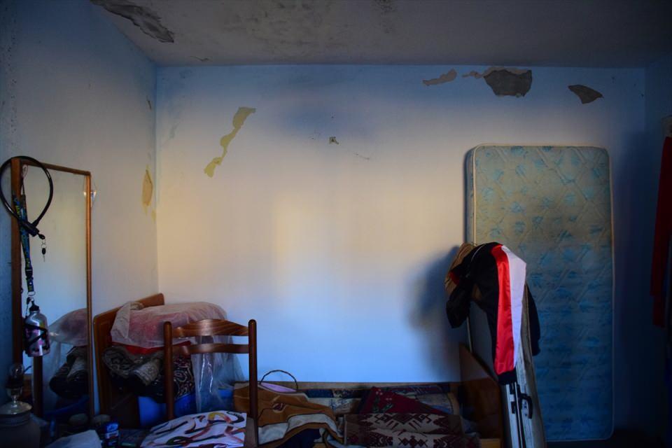 <p>Türkiye yardım eli uzatan ilk ülkeler arasındaYıkıcı depremin hemen ardından ülkeye yardım eli uzatan ilk ülkeler arasında olan Türkiye, sahada Afet ve Acil Durum Yönetimi Başkanlığı (AFAD), Ulusal Medikal Kurtarma Ekibi (UMKE), Türk İşbirliği ve Koordinasyon Ajansı Başkanlığı (TİKA), Türk Kızılay ve Tiran Büyükelçiliği ile depremzedelerin yardımına koştu.</p>
