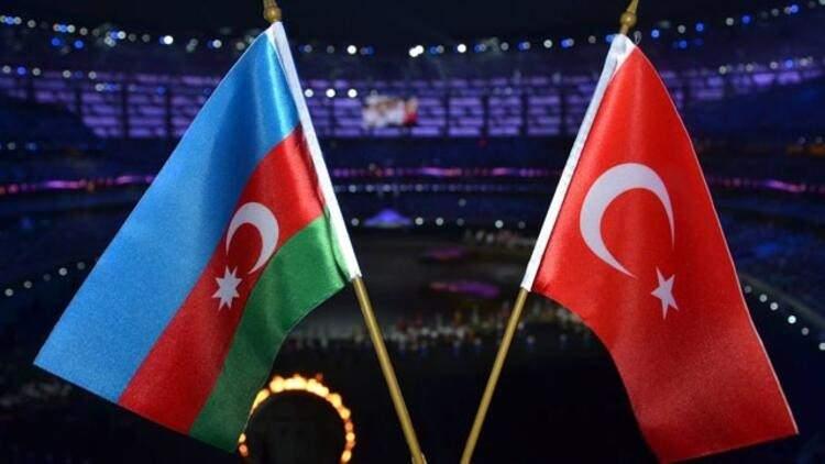 <p>Laçın kent merkezi, derinliği 5 kilometre olarak belirlenen koridorun içinde kaldığı için burada da 3 yıl boyunca Rus unsurlar bulunacak. Bu yolun 3 yıl içinde kent merkezinin dışına çıkartılması planlanıyor. Cumhurbaşkanı Aliyev'in daha kısa sürede tamamlanacağını söylediği yolun kullanıma açılmasıyla Laçın kent merkezindeki Rus askerlerinin görevleri tamamlanmış olacak.</p>
<ul>
</ul>