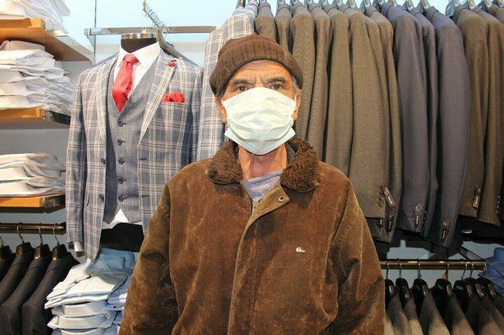 <p>Isparta'nın Karaağaç Mahallesi'nde tek başına yaşayan ve maddi imkansızlıklardan dolayı hiç takım elbise giyinemeyen 66 yaşındaki Kazım Özyılmaz, hayaline kavuştu.</p>

