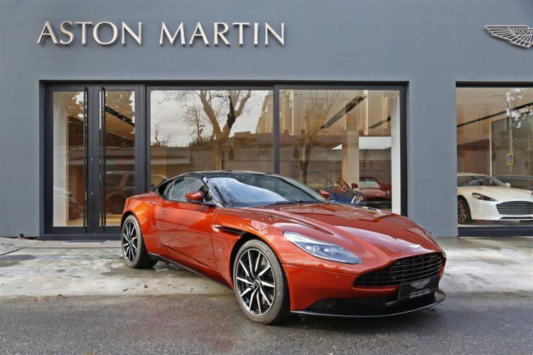 <p><strong>ASTON MARTIN</strong></p>

<p>16</p>
