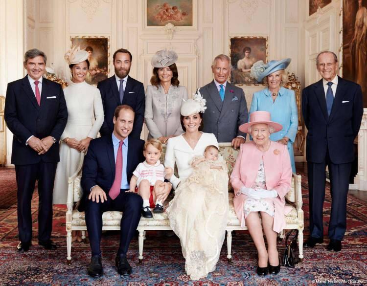 <p>Uzun yıllardır Kraliçe Elizabeth'in yanında çalışan Adamo Canto, Elizabeth'in konuttunda hırsızlık yaptı. </p>