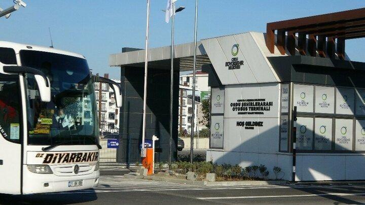 <p>Ordu B&uuml;y&uuml;kşehir Belediyesi Kaynak Geliştirme İştirakler Daire Başkanı Aytekin Başk&ouml;y, yeni terminalin 22 bin metrekare alan &uuml;zerine, 4 bin metrekaresi kapalı olacak şekilde inşa edildiğini s&ouml;yledi.</p>
