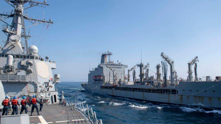 <p>Atlantik Filosu da Soğuk Savaş döneminde Batı ve Kuzeydoğu Avrupa kıyılarından sorumlu bir filo iken 11 Eylül saldırılarından sonra lağvedilmiş ve terörle mücadele faaliyetlerinde kullanılan gemilerin demirlediği Filo Kuvvetleri Komutanlığı olarak adlandırılmıştı.  </p>
