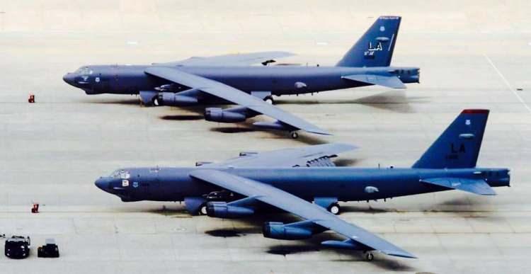 <p>ABD Merkez Kuvvetler Komutanlığı (CENTCOM), ABD Hava Kuvvetlerine ait iki B-52H tipi nükleer bombardıman uçağının ikinci kez Orta Doğu üzerinden caydırıcılık amaçlı uçuş icra ettiğini açıkladı.</p>
