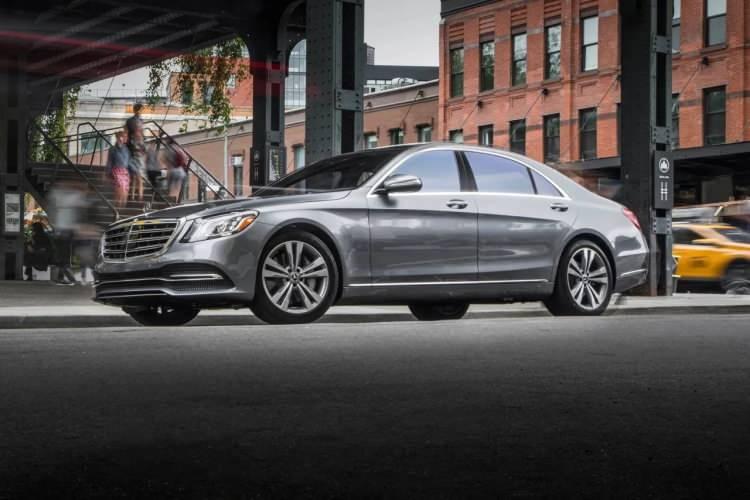 <p>6 bin 897 ile Mercedes-Benz,</p>
