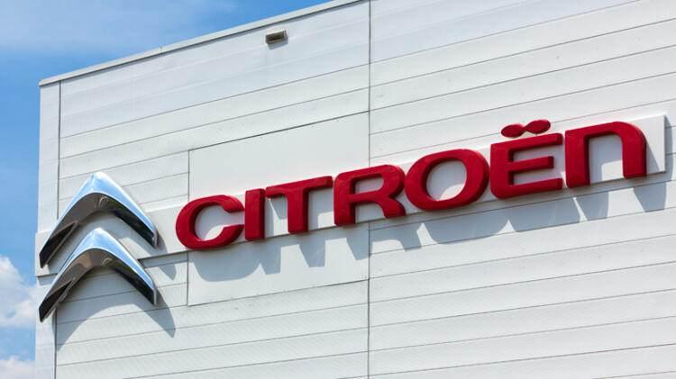 <p><strong>Citroen C3 1.2 PureTech 5 İleri Manuel </strong><br />
<br />
Kampanyalı anahtar teslim fiyatı 155 bin lira.</p>