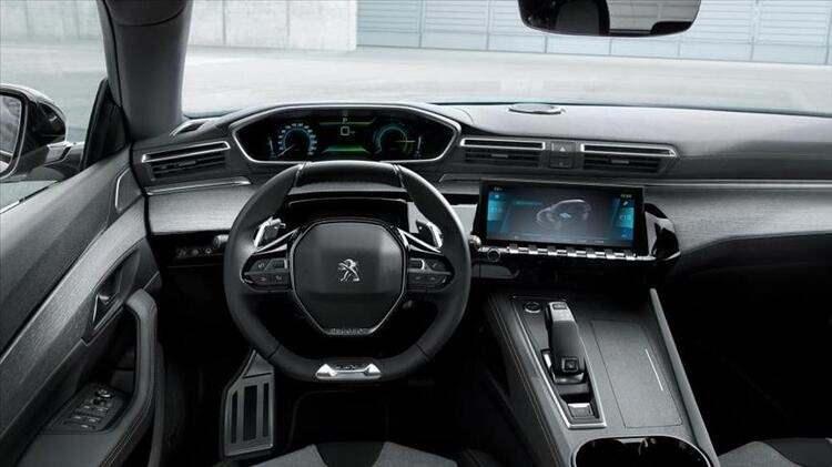 <p><strong>Peugeot 208 Signature 1.5 BlueHDi 100hp </strong><br />
<br />
Tavsiye edilen anahtar teslim fiyatı 192 bin 500 lira.</p>

<p> </p>
