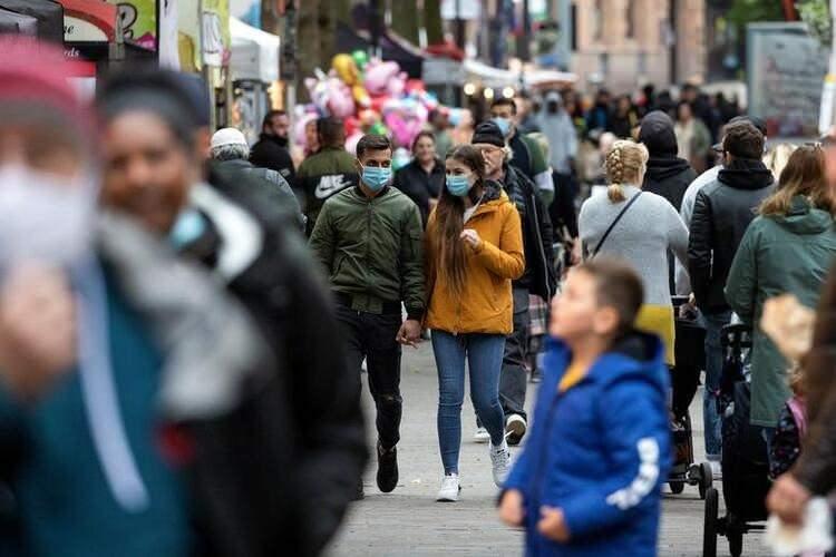 <p>İngiltere, 5 Kasım'da başlayan ulusal çaptaki ikinci karantinanın 2 Aralık'ta sona ermesinin ardından 3 aşamalı önlem planına geçmişti.</p>

<p> </p>

