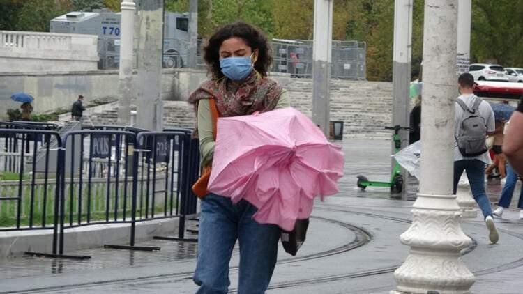 <p>AKDENİZ&nbsp;</p>

<p>Par&ccedil;alı ve az bulutlu ge&ccedil;eceği tahmin ediliyor. B&ouml;lgenin i&ccedil; kesimlerinde sabah ve gece saatlerinde sis ve pus hadisesi bekleniyor.</p>
