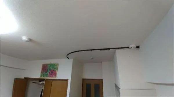 <p>Koreli bir çiftin, seyahatleri sırasında kiraladıkları evden çıkan şey şok etti. </p>
<p> </p>