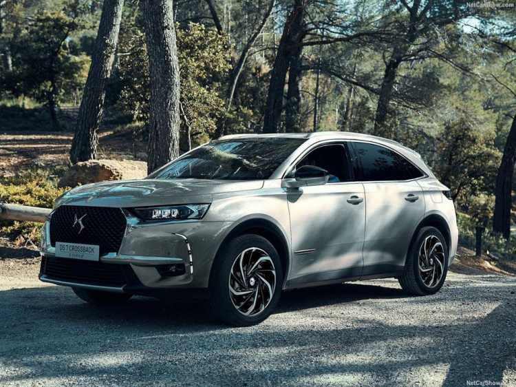 <p>DS 7 CROSSBACK Grand Chic E-TENSE 4X4 300 Opera 940.900 TL</p>
<p> </p>
