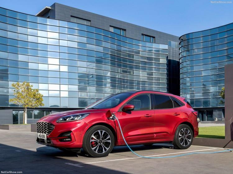 <p>Ford Kuga ST-Line SUV 2.5L 225PS Otomatik Benzin/Elektrik (Şarjedilebilir Hibrit) 1.149.000 TL</p>
