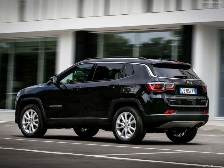 <p>Jeep Compass 1.3 T4 240hp S Limited 4xe Benzinli Otomatik Euro 6D 729.950 TL</p>
