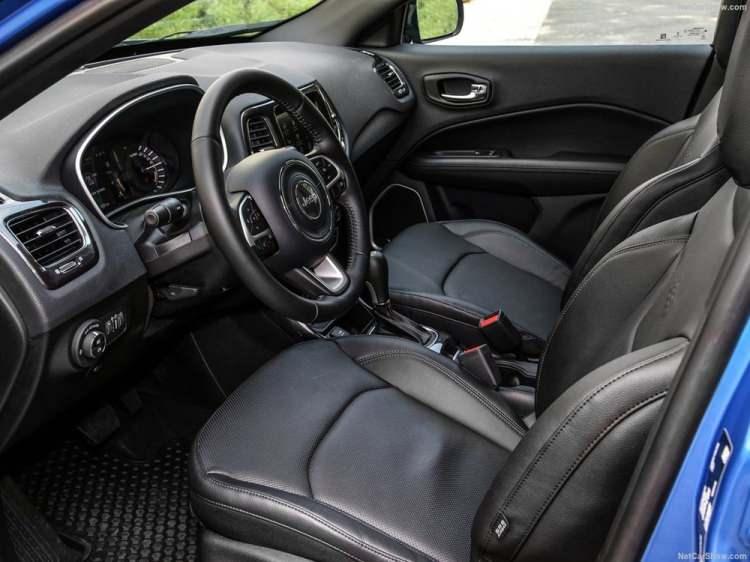 <p>Jeep Compass 1.3 T4 240hp S Limited 4xe Benzinli Otomatik Euro 6D 729.950 TL</p>