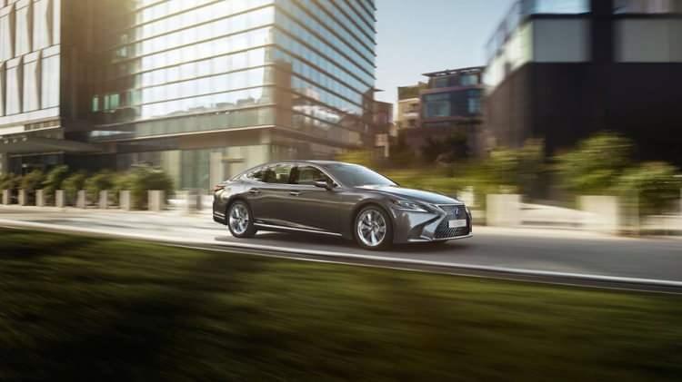 <p>LS 500h Business - Multi Stage Hybrid 3456 cc - 2,849,000 TL</p>
<p> </p>