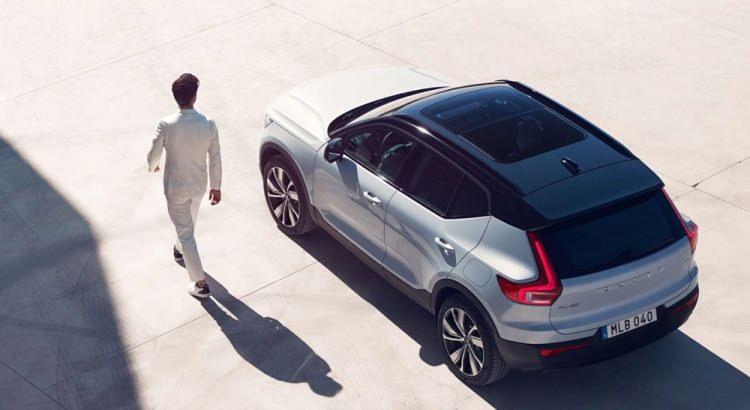 <p>XC40 B4 AWD Momentum Mild Hybrid Benzin 1.969 cc. 197 hp 8 ileri Geartronic - 704.420 TL</p>

<p>XC40 Recharge T5 FWD Inscription Expression Plug-in Hybrid Benzin 1.477 cc. 262 hp 7 ileri DCT - 614.586 TL</p>
