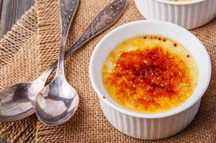 <p>Crème Brûlée (Yanık krema), Fransa</p>

<p> </p>

