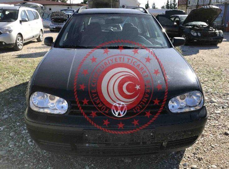 <p>1999 VOLKSWAGEN GOLF 4 MOTION/ <strong>İhale fiyatı: 88 bin TL</strong></p>
<p><a href="https://www.ahaber.com.tr/galeri/otomobil/en-ucuz-ikinci-el-arabalar-bakanlik-hepsini-satisa-cikardi-24-bin-liraya-alicisini-bekliyor/16">.</a></p>