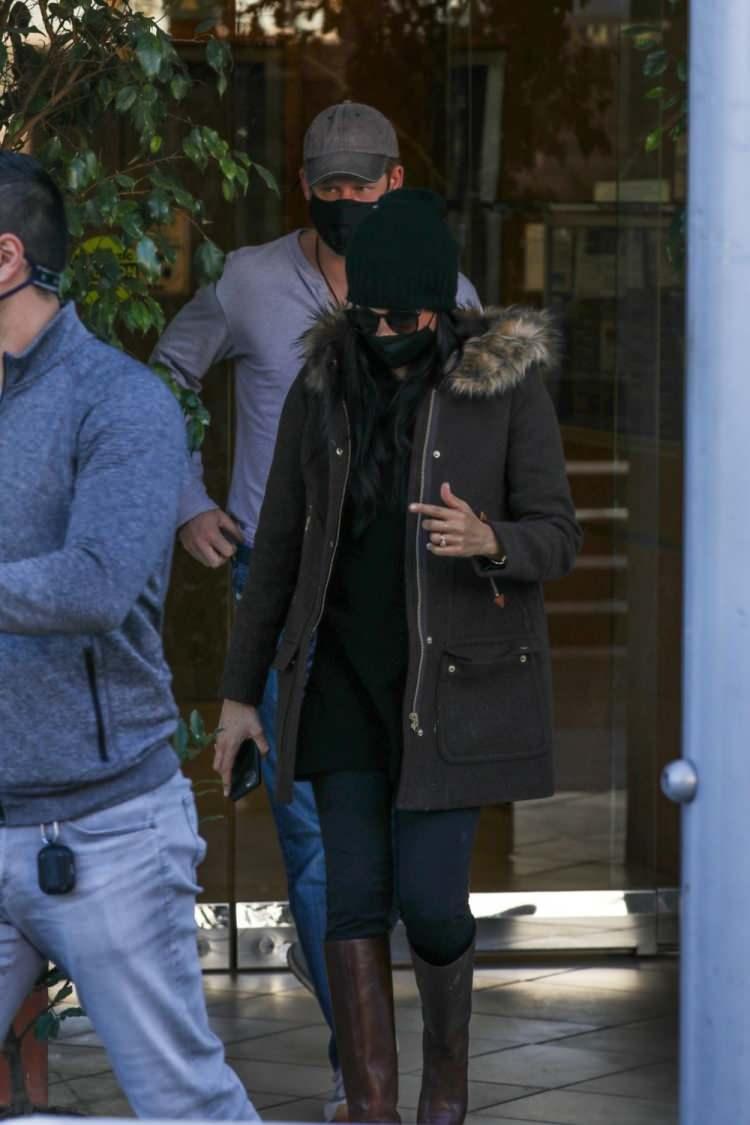 <p>Yaz aylarında düşük yaptığı ortaya çıkan Markle'nin yeniden hamile olup olmadığı merak edildi. </p>