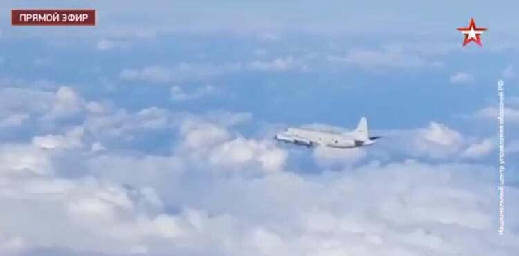 <p>Rusya Savunma Bakanlığı, resmi televizyonunda bir Japon savaş uçağının Rus Su-30 jeti tarafından engellendiğini gösteren kaydı yayınladı.</p>

<p> </p>
