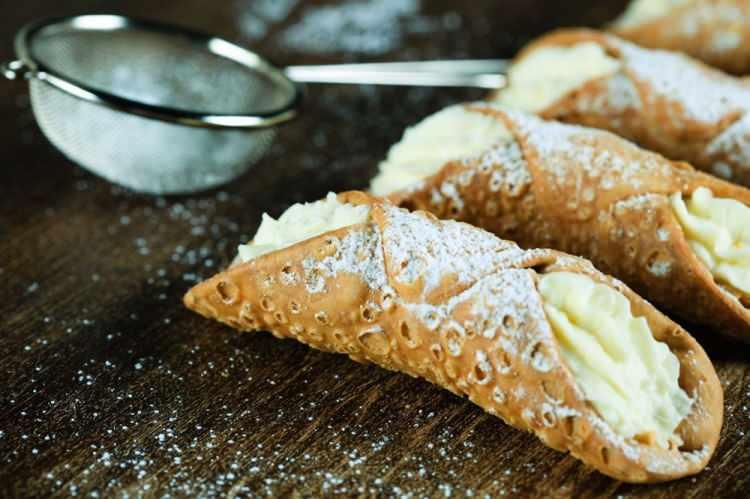 <p>Cannoli, Sicilya</p>

<p> </p>

