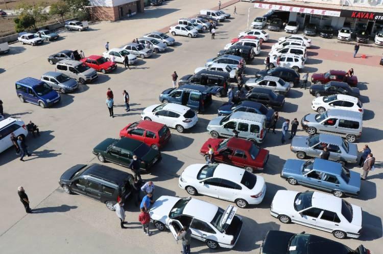 <p>Samsun’da galerici esnafı, son 1-2 ayda ikinci el araç satışlarının neredeyse tamamen durduğunu söyledi. </p>
