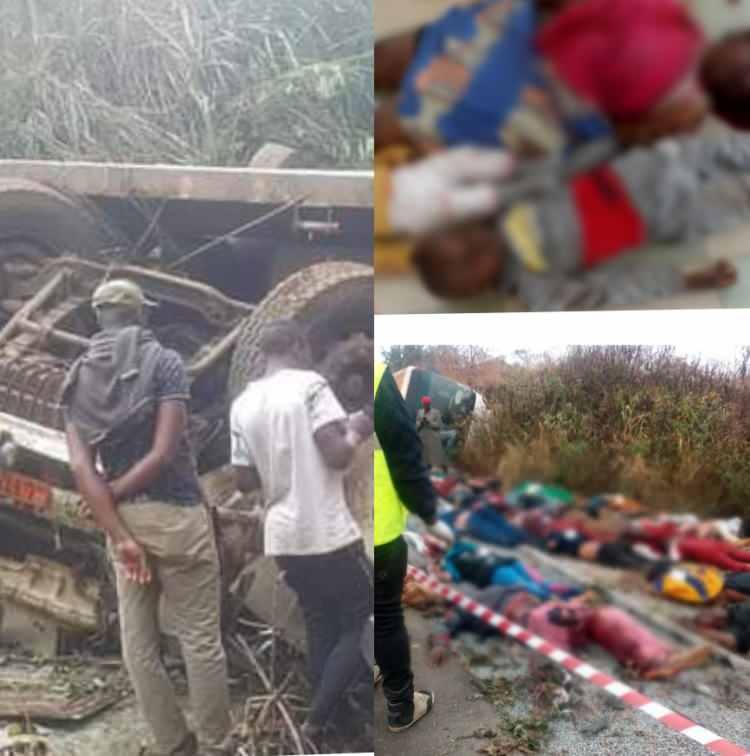 <p>Yerel Polis Şefi Polly Ibo yaptığı açıklamada, ülkenin batısındaki Yaounde-Fomban yolunda meydana gelen trafik kazasında 40 kişinin hayatını kaybettiğini, 18 kişinin yaralandığını aktardı. Ibo, yaralıların tedavi için başkent Yaounde'ye götürüldüğünü açıkladı.</p>
