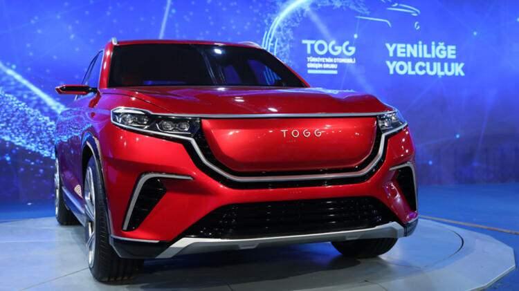 <p><strong>"O an piyasada olan C Segment SUV araçlardan pazar payı alacağız" </strong></p>
<p>Daha önce yaptığı, "Türkiye'nin Otomobili'nin piyasaya sunulduğu dönemde C segment SUV araçlarla fiyat rekabetini sağlayacağına ilişkin" açıklamaları anımsatılan Karakaş, şunları söyledi:</p>