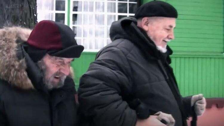 <p>KGB'nin albay rütbesi ve emekli maaşı verdiği Blake, uzun yıllar Moskova'daki villasında yaşadı.</p>
<p> </p>