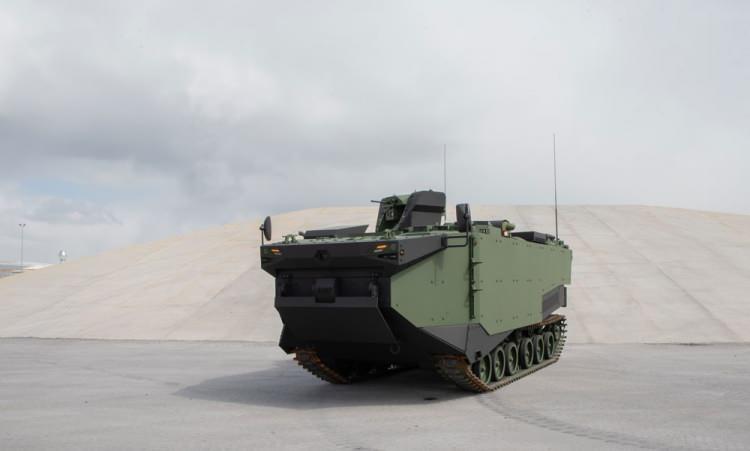 <p>TÜRKİYE, ROKETSAN İLE "UZAY LİGİNE" GİRDİ</p>
<p>2020 yılında projelerde önemli gelişmeler sağlandı. Buna göre;</p>
<p> </p>
<p>* ROKETSAN’ın geliştirdiği yerli sonda roketi, uzay sınırını geçen ilk Türk aracı oldu. Böylece Türkiye’nin “uzay sınırını aşması” ve “uzay ligine” girmesini sağlandı.</p>