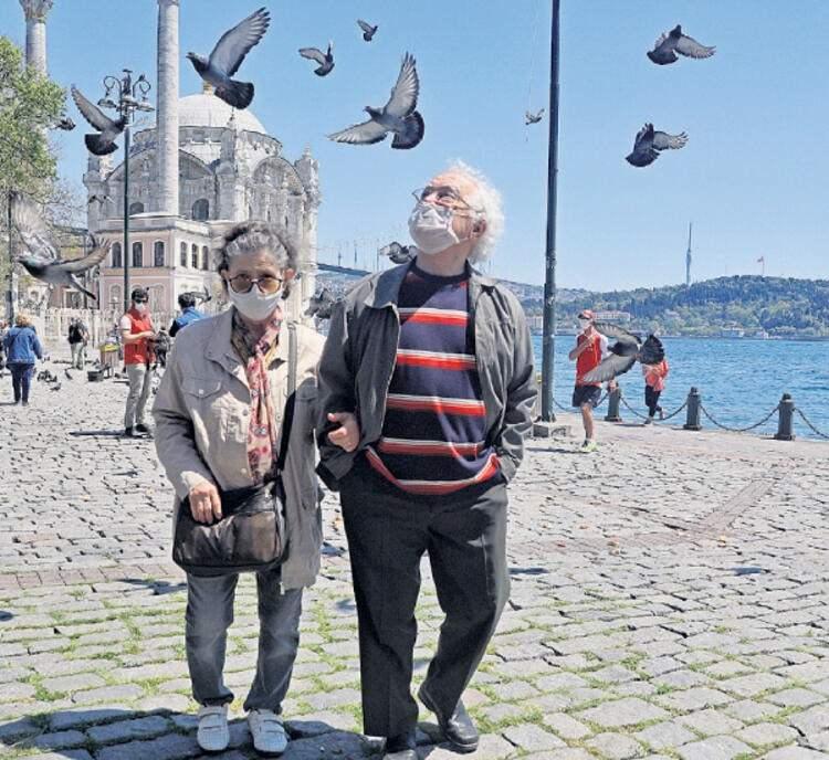 <p>MAYIS - 10 Mayıs&nbsp;</p>

<p>22 Mart&rsquo;ta sokağa &ccedil;ıkmaları kısıtlanan 65 yaş ve &uuml;zeri vatandaşlar 50 g&uuml;nl&uuml;k aranın ardından dışarı &ccedil;ıktı. Maske takarak ve sosyal mesafeye dikkat ederek parklarda y&uuml;r&uuml;d&uuml;, dinlenme alanlarında vakit ge&ccedil;irdi.</p>
