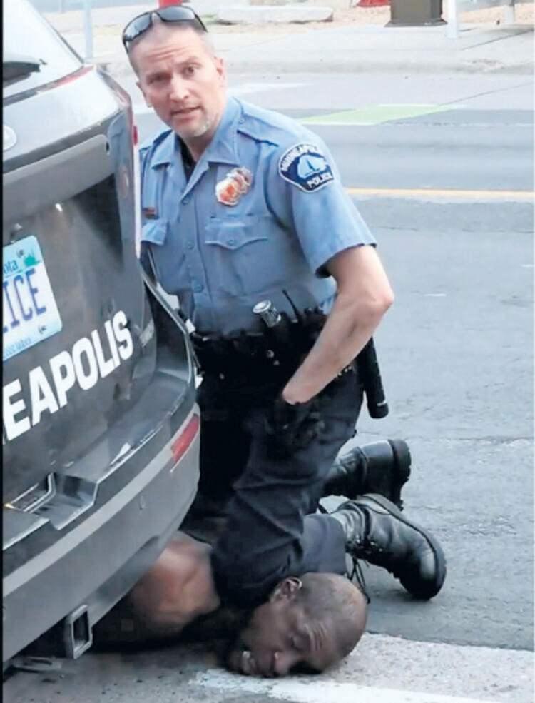 <p>25 Mayıs&nbsp;</p>

<p>ABD&rsquo;nin Minneapolis kentinde, siyahi Amerikalı George Floyd, polis şiddeti sonucu hayatını kaybetti. Floyd&rsquo;un &ouml;l&uuml;m&uuml;, d&uuml;nya &ccedil;apında protestolarla birlikte bir kargaşaya neden oldu.</p>
